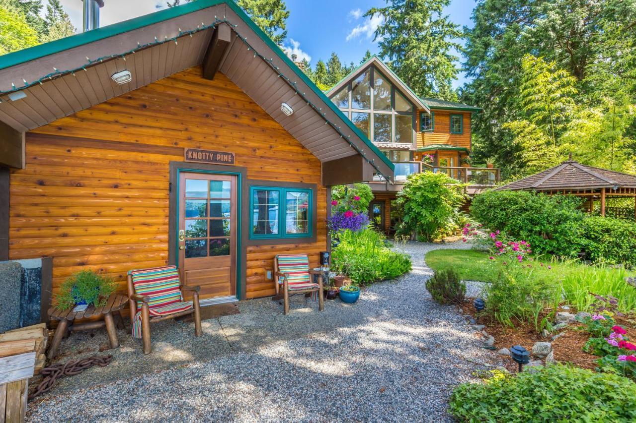 Tranquility Bay Waterfront Inn Sechelt Exterior photo